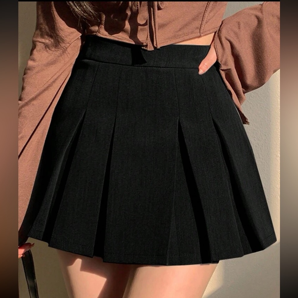 College Style Pleated Skirt